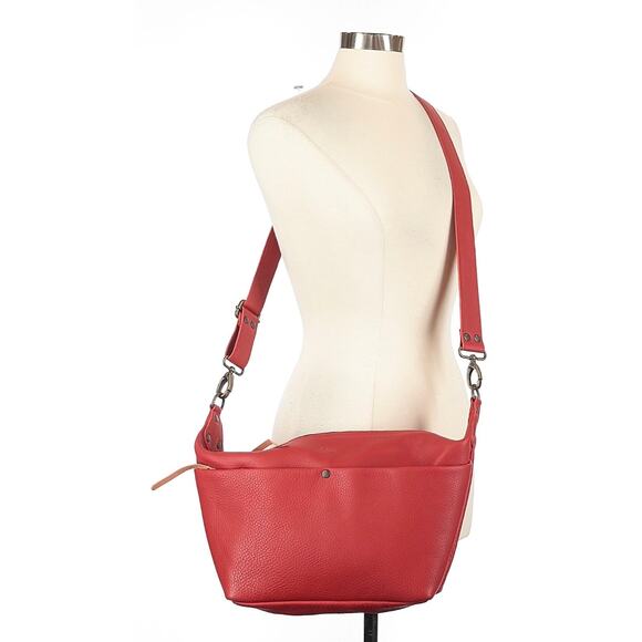 Saddleback Leather Company Handbags - Saddleback leather Love 41 London Sling Large